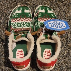 Hey Dude Green Holiday Shoes UGLY SWEATER WOMENS 5 NWT